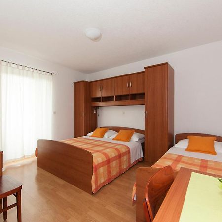 Apartments Milana 2 Tučepi Exterior foto