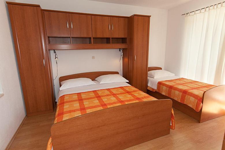 Apartments Milana 2 Tučepi Exterior foto