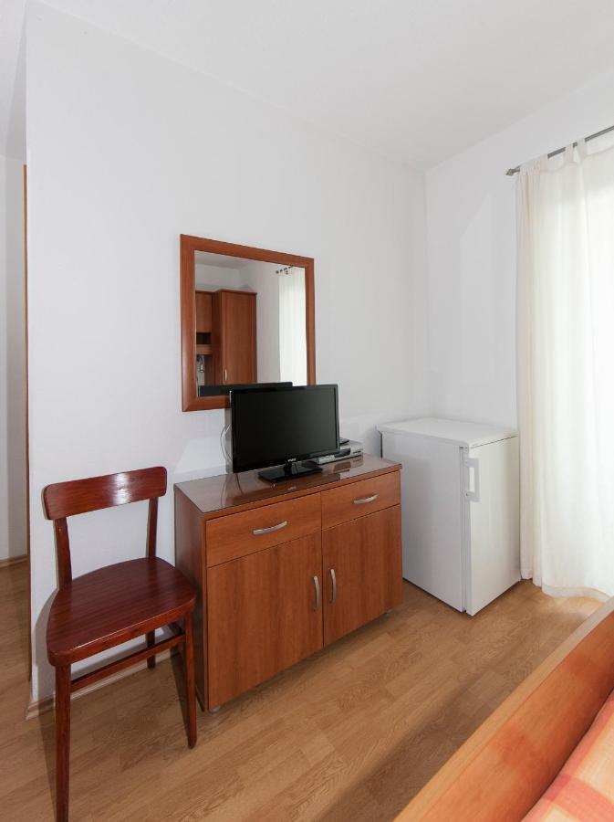 Apartments Milana 2 Tučepi Exterior foto